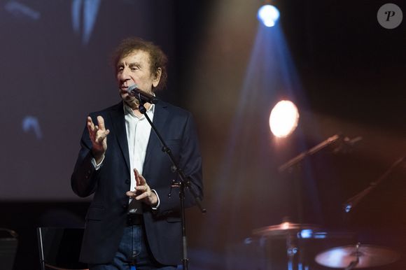Alain Souchon - Scène du Gala de la Fondation Recherche Alzheimer placée sous le signe de l'émotion et du partage avec un concert unique sur le thème "2 générations chantent pour la 3ème" à l'Olympia à Paris le 17 mars 2025. © Olivier Borde - Bertrand Rindoff/Bestimage
