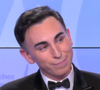 Sur le plateau, il n'a pu contenir ses larmes.
Jordan de Luxe fait ses adieux à C8