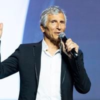 "Très bien payé" : Le producteur de Nagui évoque le salaire de l’animateur