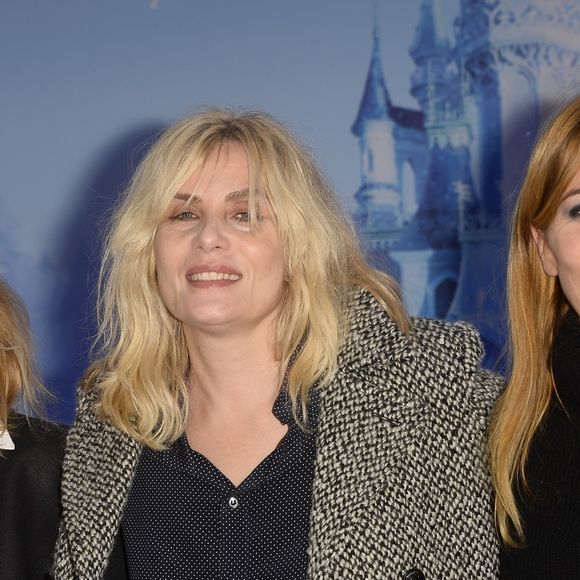 Marie-Amélie, Emmanuelle et Mathilde Seigner - Lancement du Noël de Disneyland Paris avec une nouvelle parade sur le thème "Les Nouvelles Princesses" à Marne-la-Vallée, le 15 novembre 2014. (COADIC GUIREC / BESTIMAGE).