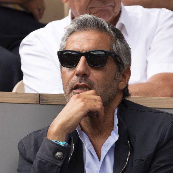 Ary Abittan dans les tribunes lors des Internationaux de France de Tennis de Roland Garros 2025. Paris,

© Jacovides / Moreau / Bestimage