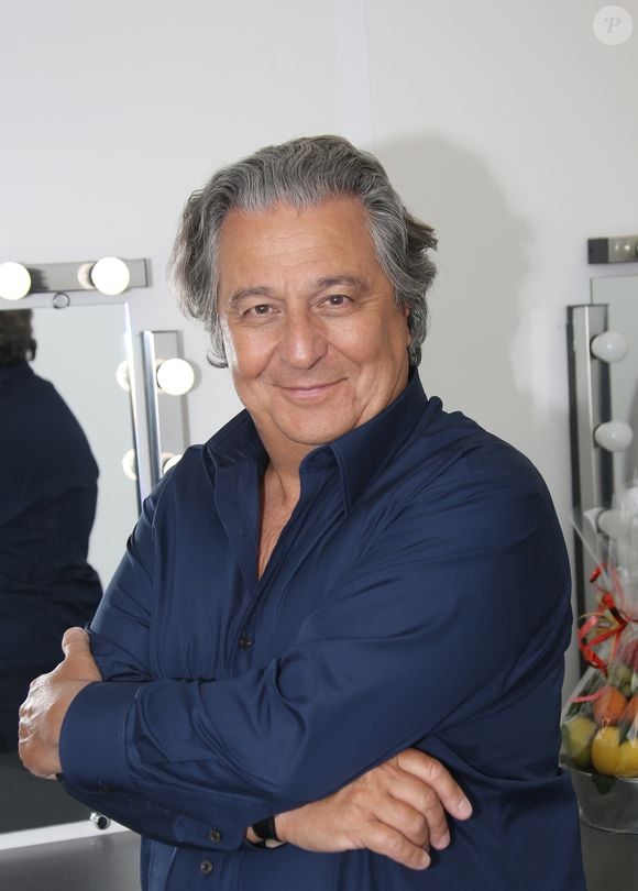 Christian Clavier en backstage de l'enregistrement de l'émission "La Très Grosse Emission" présentée par Cyril Hanouna et Dominique Farrugia à la Plaine Saint-Denis le 24 mai 2016. © Denis Guignebourg / Bestimage (no web - No Blog pour suisse et Belgique)