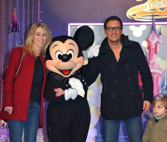 Dany Brillant avec sa femme Nathalie et leur fils - Prolongation du 20eme anniversaire de Disneyland Paris, le 23 mars 2013.