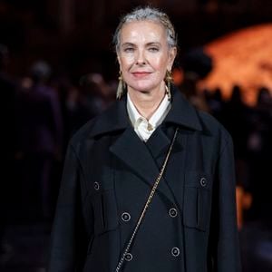 La metteuse en scène Muriel Mayette-Holtz a pris la parole

Carole Bouquet – Photo Call  du Défilé de mode Chanel Collection Printemps-Été 2026 dans le cadre de la Fashion Week de Paris, France, le 6 octobre 2025.
 
© Olivier Borde / Bestimage