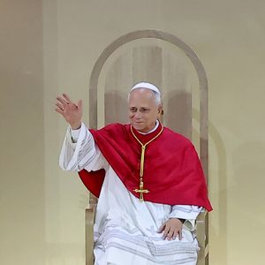 Le pape Léon XIV au Stade de France, à Saint-Denis, en périphérie de Paris, le 25 septembre 2026, pour présider une veillée de prière avec des jeunes de 17 à 35 ans, dans le cadre de sa visite de quatre jours en France.
© Jacovides-Moreau/Bestimage