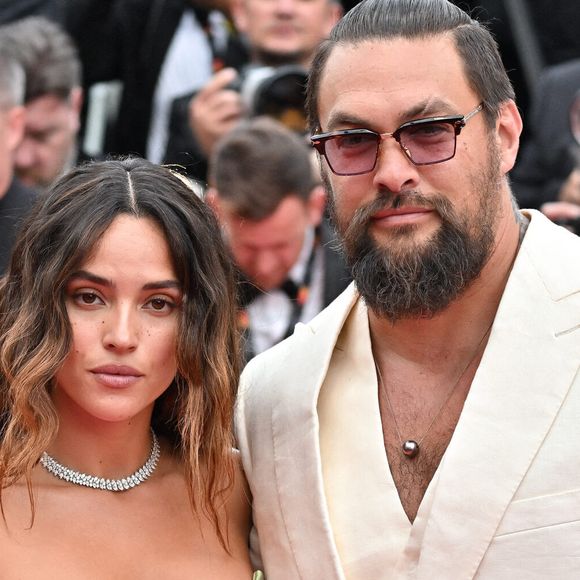 L’acteur hollywoodien est venu soutenir sa compagne, Adria Arjona

Adria Arjona, Jason Momoa assistant à la projection de "Highest 2 Lowest" au 78ème Festival de Cannes à Cannes, France, le 19 mai 2025. Photo par Julien Reynaud/APS-Medias/ABACAPRESS.COM