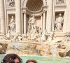 "Esmée prend les meilleures photos", a commenté Louane sous une image prise par sa fille d'elle et son chéri.

Louane en vacances en Italie avec son mari Florian et leur fille Esmée.