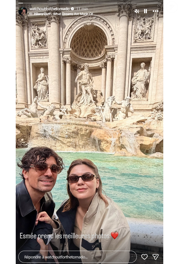 "Esmée prend les meilleures photos", a commenté Louane sous une image prise par sa fille d'elle et son chéri.

Louane en vacances en Italie avec son mari Florian et leur fille Esmée.