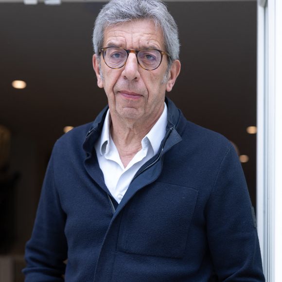Exclusif - Michel Cymes - Le Filtre lance sa première édition du Women Health Summit, une journée ouverte à toutes pour mieux comprendre son corps, poser ses questions et repartir avec des réponses concrètes.Levallois-Perret, le 11 avril 2026.
© Julien Sarkissian/Bestimage
