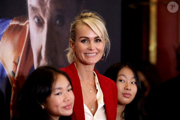 Laeticia Hallyday et ses filles Joy et Jade à la projection au Grand Rex à Paris des documentaires "Johnny USA" et "A nos promesses", le 21 octobre 2020.

Photo : Jacovides-Moreau / Bestimage