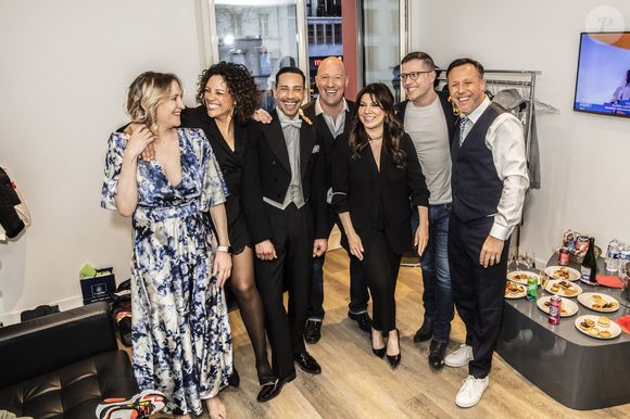 Exclusif - Delphine Castex, Julie Mercy, Steevy Boulay, Christophe Mercy, Kenza Braiga, Jean-Edouard Lipa, Fabrice Beguin - Enregistrement de l'émission "Les 20 ans du Loft", diffusée en direct sur C8 et présentée par B.Castaldi, à Paris. Le 8 avril 2021
© Jack Tribeca / Bestimage