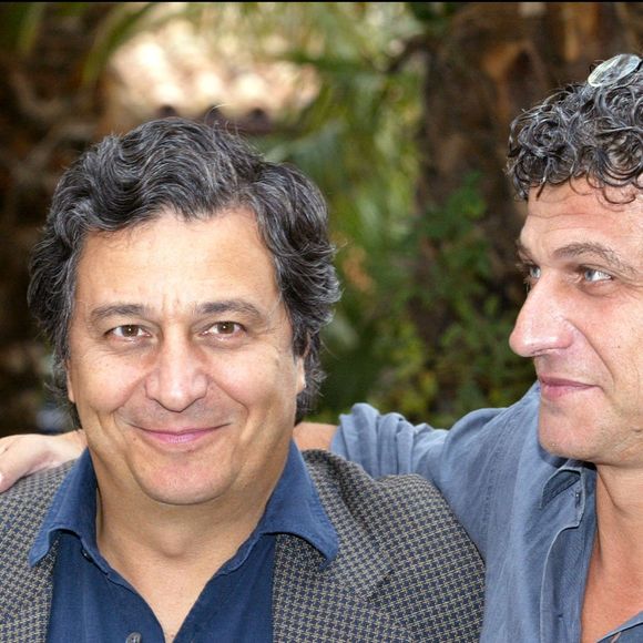 Christian Clavier et son frère Stéphane, lors du Festival de la Fiction à Saint-Tropez, le 21 septembre 2002. © Giry Daniel/ABACA