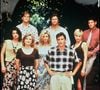 Personne n'a oublié "Melrose Place". Ce spin-off de "Beverly Hills 90210", qui raconte les aventures d'un groupe de jeunes gens qui résident dans la même résidence, a connu un immense succès, partout dans le monde.
Le célèbre casting de la série "Melrose Place". ALPHA AGENCY / BESTIMAGE