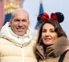 "Joyeux anniversaire", a-t-il simplement écrit sur Instagram, en ajoutant un émoji en forme de cœur rouge.

Zinédine Zidane et sa femme Véronique - People au 30ème anniversaire du parc d'attractions Disneyland Paris à Marne-la-Vallée le 5 mars 2022. © Disney via Bestimage