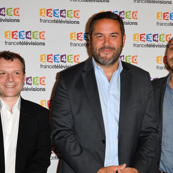 Axel de Tarlé, Bruce Toussaint et Karim Rissouli lors du photocall de la présentation de la nouvelle dynamique 2017-2018 de France Télévisions. Paris, le 5 juillet 2017.
© Guirec Coadic/Bestimage