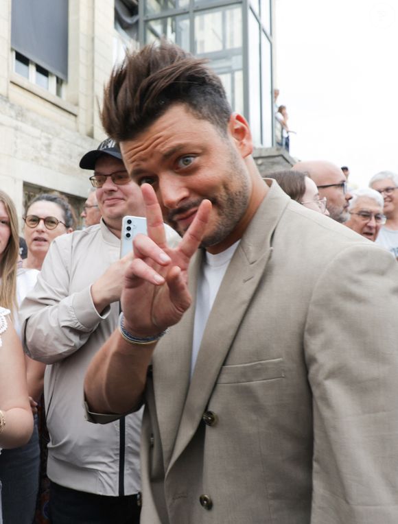D'autres célébrités comme Kev Adams avaient aussi fait le déplacement ce jour-là

Kev Adams - Arrivées au cinéma CGR lors de la 18ème édition du Festival du Film Francophone de Angoulême (FFA) le 27 août 2025.
© Coadic Guirec / Bestimage