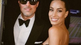 Brad Pitt et Ines de Ramon comme on ne les a jamais vus : découvrez-les dans les coulisses de la soirée du siècle