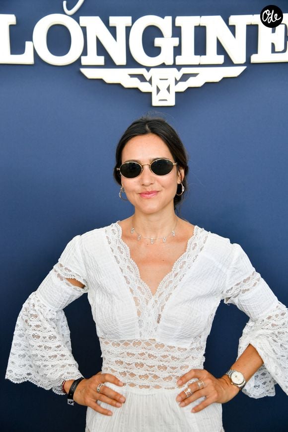 Quelques mois plus tard, elle raconte comment elle a vécu ce changement de vie et surtout comment sa petite fille a progressivement compris que son papa ne vivait plus avec elles.

Exclusif - Joyce Jonathan dans l’espace VIP “le Pavillon Eiffel,” lors de la 12ème édition Longines Paris Eiffel Jumping au pied de la Tour Eiffel sur le Champ-de-Mars à Paris, France le 20 juin 2026
© Perusseau / Veeren / Bestimage