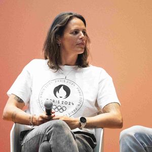 Dans ce décor d’exception, entre vue imprenable et assiettes raffinées, l’addition peut vite grimper, mais l’expérience semble valoir le détour !

Laure Manaudou - Dévoilement du parcours du relais de la flamme des Jeux Olympiques de Paris 2024 dans la grand amphithéâtre de la Sorbonne à Paris le 23 juin 2023.