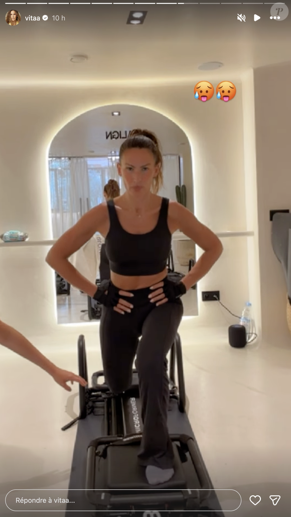 Elle y pratique la méthode Lagree, qui combine cardio, musculation, endurance et souplesse dans une seule et même séance

Capture d'écran du compte Instagram de Vitaa