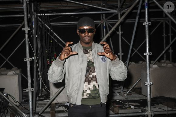 C'est son producteur Babiry Sacko alias Babs qui avait confirmé cette bien triste nouvelle sur la Toile... A en croire les révélations du "Parisien" dévoilées ce vendredi 13 juin 2024, ce dernier semble s'être déchiré avec l'une des compagnes présumés de son ancien protégé... à cause de sa fortune !

Exclusif - Werenoi - Backstage lors de l'enregistrement de l'émission "La fête de la Musique" à Reims le 21 juin et diffusée le 22 juin à 21h10 sur France 2 et sur France.tv. © Jack Tribeca / Jeremy Melloul / Bestimage