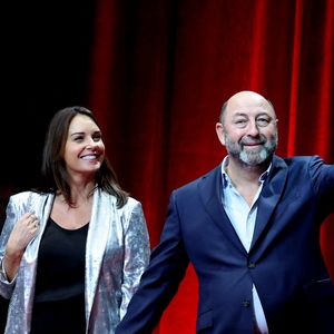Kad Merad et sa femme Julia Vignali - Cérémonie d'ouverture du 17ème Festival Lumière à la Halle Tony Garnier à Lyon, le 11 octobre 2025. © Dominique Jacovides / Bestimage