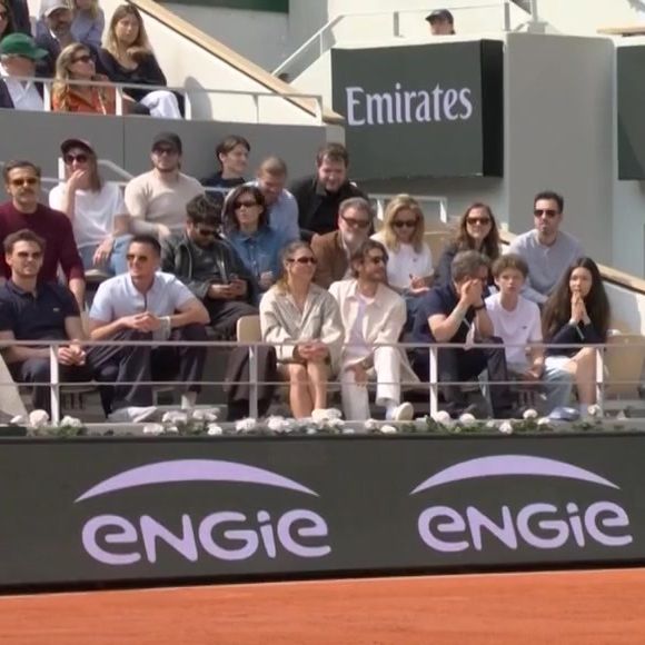 Dans les tribunes, les deux tourtereaux n'étaient pas assis à côté.