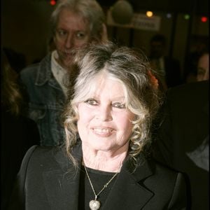 Brigitte Bardot lui aurait pourtant proposer de la lui vendre.
Brigitte Bardot au "Noel des animaux 2004" à Levallois Perret. Photo par Agence Bestimage
