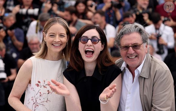 Jodie Foster, Rebecca Zlotowski et Daniel Auteuil au photocall du film "Vie Privée" lors du 78ème Festival International du Film de Cannes, au Palais des Festivals à Cannes, France, le 21 mai 2025. © Jacovides-Moreau/Bestimage