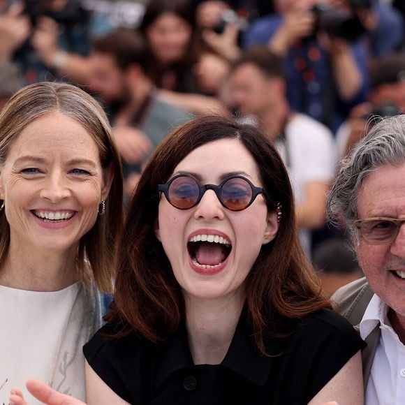 Jodie Foster, Rebecca Zlotowski et Daniel Auteuil au photocall du film "Vie Privée" lors du 78ème Festival International du Film de Cannes, au Palais des Festivals à Cannes, France, le 21 mai 2025. © Jacovides-Moreau/Bestimage