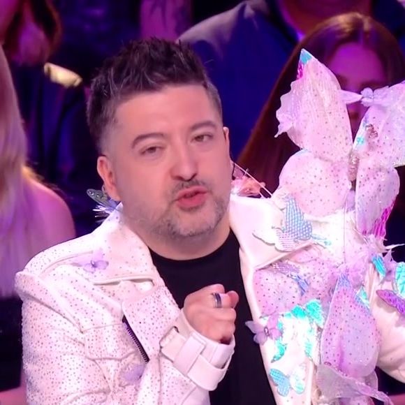 Au micro d'Europe 1, le chorégraphe a récemment dévoilé le secret inattendu de la création de ses vestes.

Chris Marques assume ses vestes toujours plus originales sur le plateau de "Danse avec les stars".