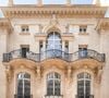 BB Blanche se niche dans un hôtel particulier Art nouveau du IXe arrondissement parisien.

Installé dans un somptueux hôtel particulier Art nouveau du IXe arrondissement, BB Blanche marie gastronomie et décor théâtral au cœur d'une adresse historique réinventée avec élégance.