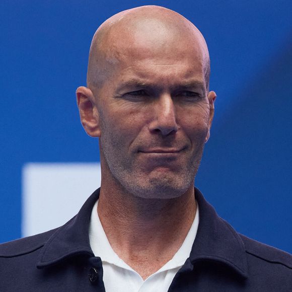 Le clan Zidane avait de quoi fêter pour le plus grand bonheur de Zinedine Zidane, grand-père à 52 ans...

Zinedine Zidane lors de la présentation de Kylian Mbappé au Real Madrid au stade Santiago Bernabeu à Madrid, Espagne. © LGM/Panoramic/Bestimage