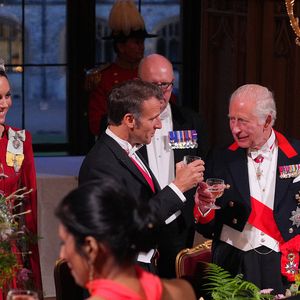 Le président Emmanuel Macron et sa femme Brigitte Macron lors d'un dîner d'état au chateau de Windsor avec le roi Charles III d'Angleterre et la reine consort Camilla le 8 juillet 2025. © Yui Mok / Pool / Julien Burton via Bestimage