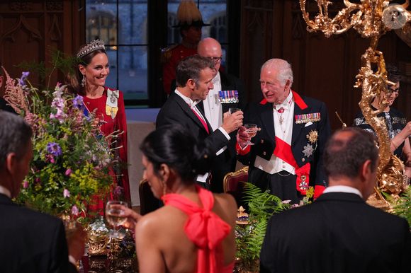 Le président Emmanuel Macron et sa femme Brigitte Macron lors d'un dîner d'état au chateau de Windsor avec le roi Charles III d'Angleterre et la reine consort Camilla le 8 juillet 2025. © Yui Mok / Pool / Julien Burton via Bestimage