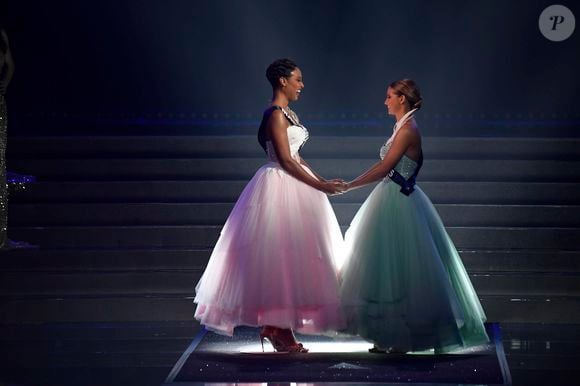 C'est Angélique Angarni-Filopon, Miss Martinique, qui a été sacrée Miss France 2025.

Miss France 2025, sur TF1    Crédits : Pierre Billard/Sipa press via Bestimage