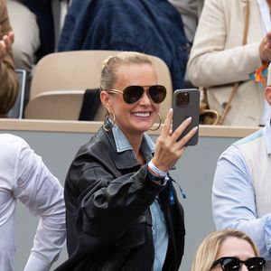 Frederic Suant, Laeticia Hallyday et Philippe Etchebest assistent au tournoi Roland Garros 2025 le 26 mai 2025 à Paris, France. Photo by Laurent Zabulon/ABACAPRESS.COM