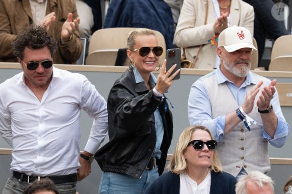 Frederic Suant, Laeticia Hallyday et Philippe Etchebest assistent au tournoi Roland Garros 2025 le 26 mai 2025 à Paris, France. Photo by Laurent Zabulon/ABACAPRESS.COM