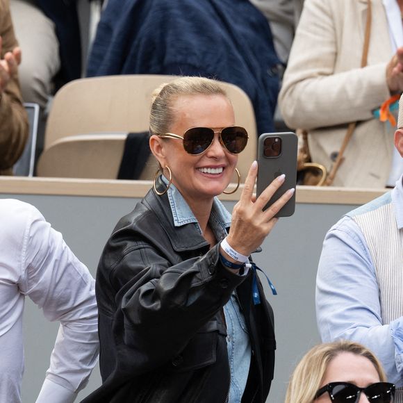 Frederic Suant, Laeticia Hallyday et Philippe Etchebest assistent au tournoi Roland Garros 2025 le 26 mai 2025 à Paris, France. Photo by Laurent Zabulon/ABACAPRESS.COM