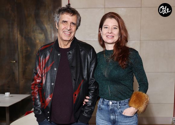 Julien Clerc et sa compagne Helene Gremillon lors de la nomination de Stéphane Bern comme Pape du Patrimoine lors de la Saint Clément au restaurant Alain Ducasse Baccarat, à Paris, France, le 20 novembre 2025.

© Denis Guignebourg/Bestimage