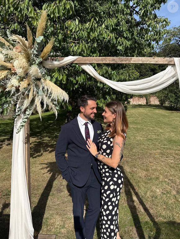 Elle est fiancée avec Simon Gérard

Jill Vandermeulen ou "Silent Jill" de la Star Academy 5 va se marier ©Instagram - Silent Jill