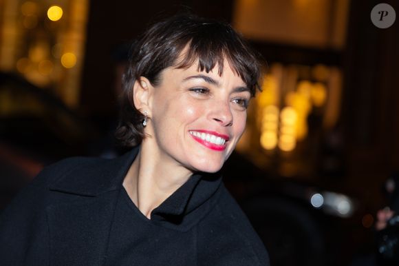 Passionnée de sports extrêmes, elle reste très active tout en respectant son organisme et ses capacités. 

Bérénice Bejo aux César 2025, Fouquet's à Paris le 28 février 2025.
© Yoann Ouahcene / Bestimage