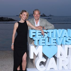 Sara Mortensen et Fabrice Deville - Photocall de la soirée au "Neptune" lors du 64ème Festival de Télevision de Monte Carlo le 14 juin 2025.
© Denis Guignebourg / Bestimage
