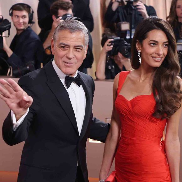 C'est en tant que Français que George Clooney a commencé l'année.

BEVERLY HILLS, CALIFORNIE - : Amal Clooney et George Clooney à la 83ème cérémonie des Golden Globe au Beverly Hilton à Beverly Hills, Californie.
