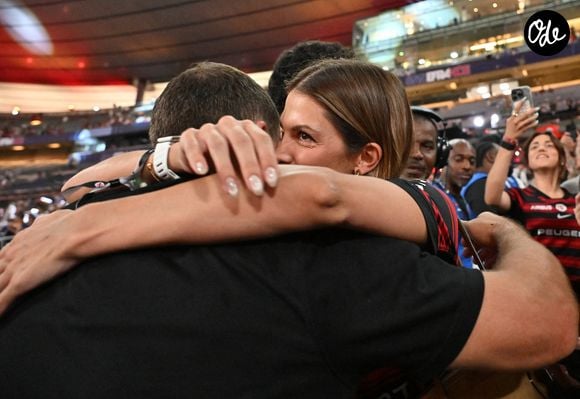 Iris Mittenaere et Antoine Dupont - Victoire des Toulousains en finale du Top 14, face à Montpellier (28 - 20) au stade de France, le 27 juin 2026. 
© Christian Liewig / Bestimage