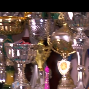 Avant qu'Elsa Bois ne lui fasse visiter sa maison, et notamment sa chambre, où elle a rangé toutes ses coupes.

Florent Manaudou et Elsa Bois (Danse avec les stars) : Une nouvelle étape de franchie pour le duo, capture d'écran TF1