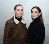 "J’aime énormément Londres. […] Je trouve que les gens, à Londres, sont très libres, qu’ils ne jugent pas, qu’ils ne vous scrutent pas trop. Il y a une grande ouverture que j’aime beaucoup".

Exclusif - La princesse Clotilde Courau de Savoie et sa fille Vittoria de Savoie - Vernissage de l'exposition "Liaisons dangereuses & Métamorphoses" du créateur Elie Top à l'occasion de ses 10 ans de création chez Christie's à Paris le 27 janvier 2025. © Denis Guignebourg/BestImage