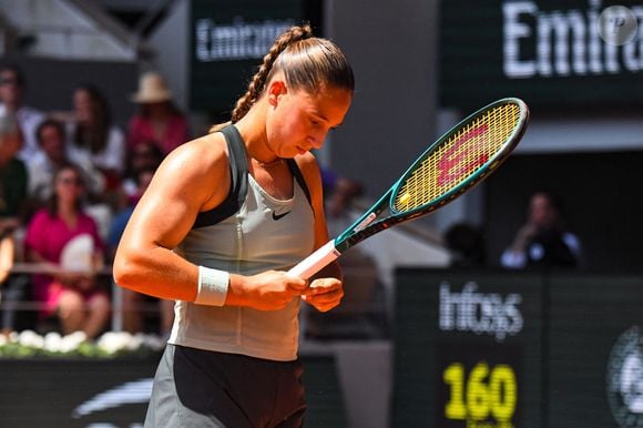 Diane Parry (FRA) lors des internationaux de France de Tennis de Roland Garros 2026, à Paris, France, le 30 mai 2026. © Baptiste Autissier/Psnewz/Bestimage