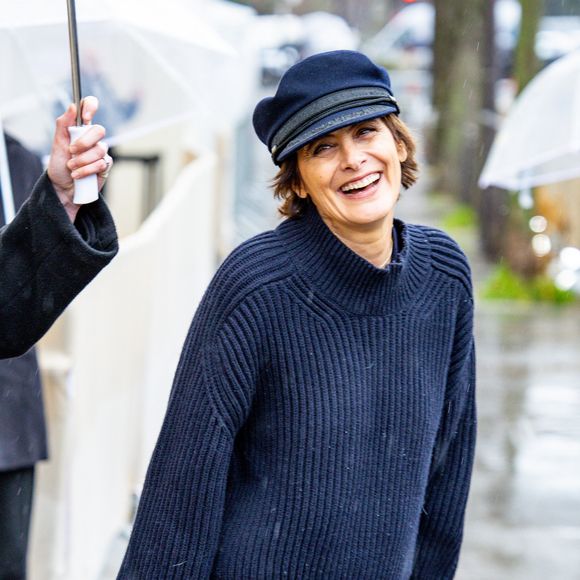 Inès de La Fressange - Sorties du premier défilé Chanel "Collection Haute Couture Printemps/Eté 2026" lors de la Fashion Week de Paris (PFW) au Grand Palais, à Paris, France, le 27 janvier 2026. © Florian Lavielle/Bestimage