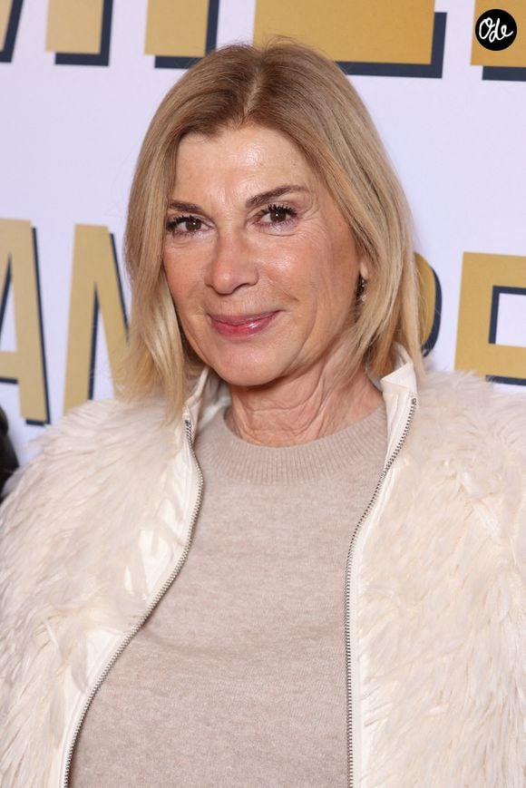 Michele Laroque assiste au spectacle « Lumière ! » au Grand Rex à Paris, en France, le 12 décembre 2025. Photo : Jérôme Domine/ABACAPRESS.COM